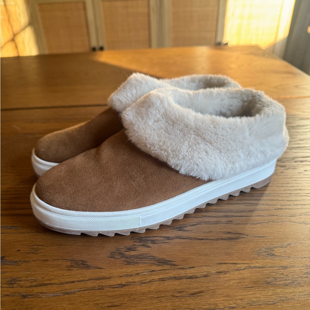 Blondo cozy‎ warm Suri Waterproof fur like lined  Women's Shoes slipper